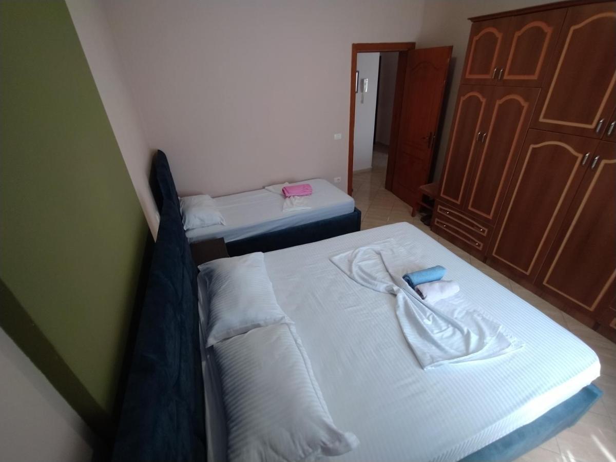 Lungomare Beach Apartments Vlora Kültér fotó