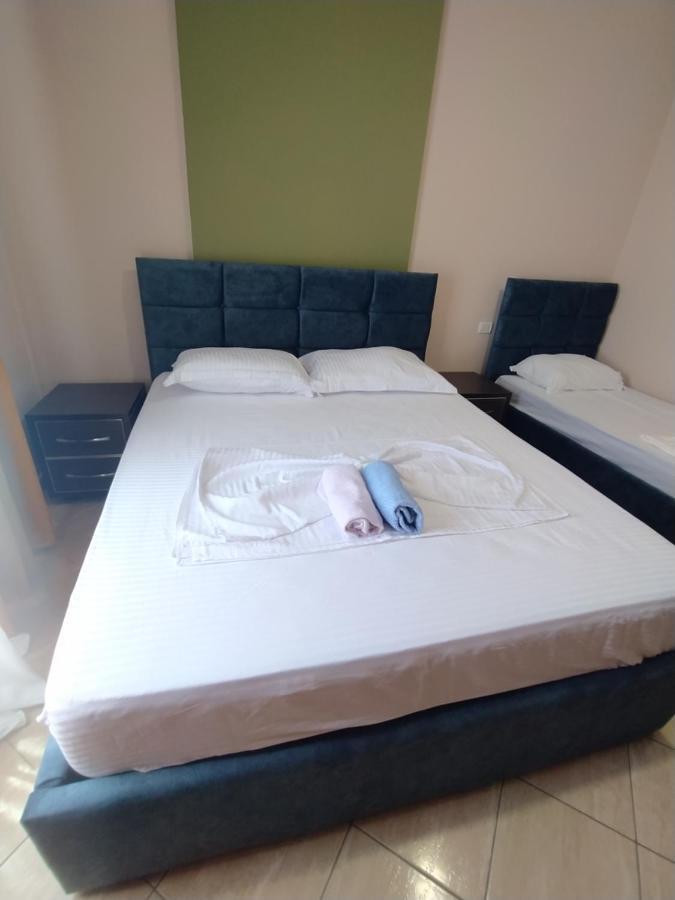 Lungomare Beach Apartments Vlora Kültér fotó