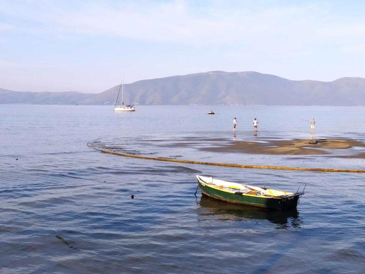 Lungomare Beach Apartments Vlora Kültér fotó